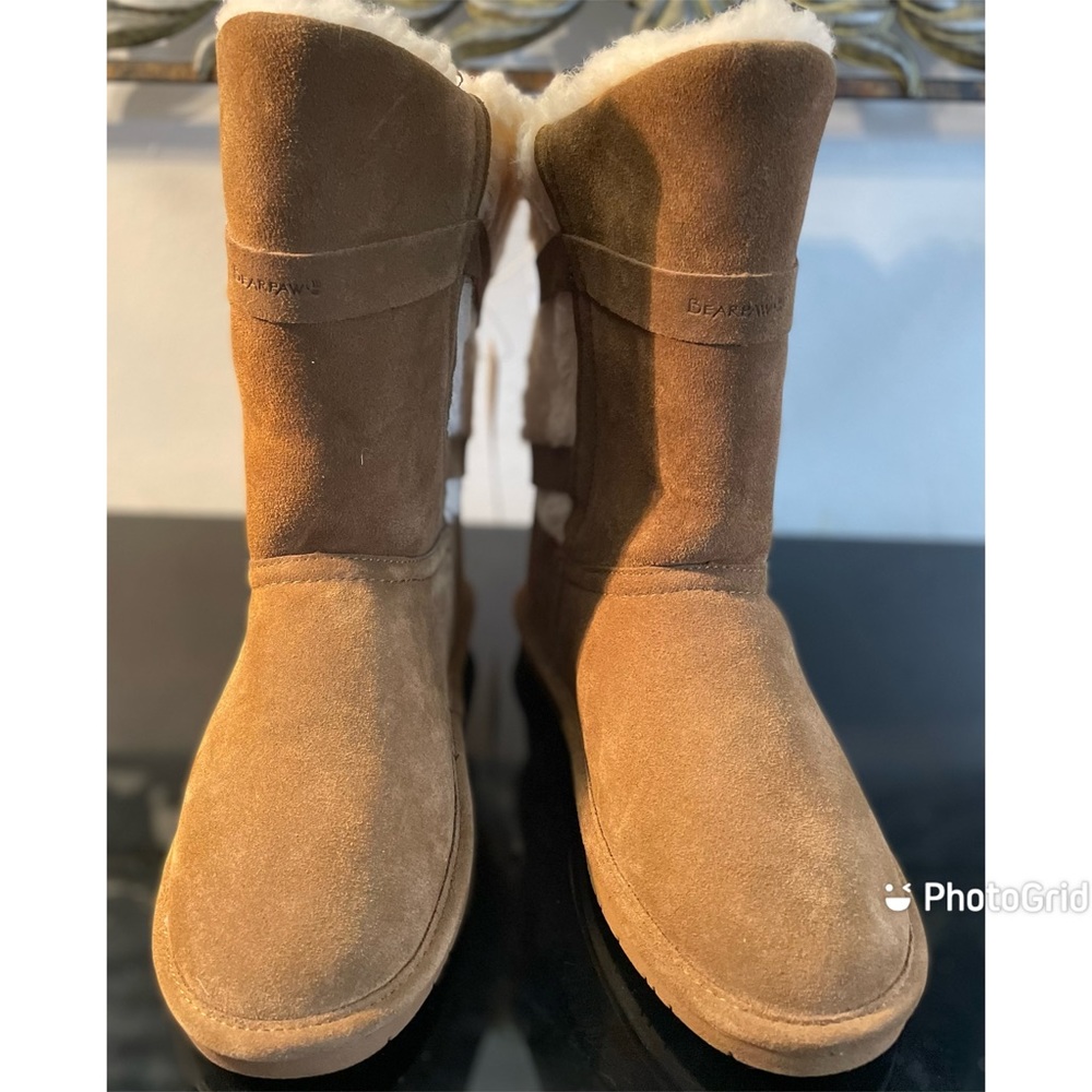 New With Tags Bearpaw Alexandra Tall Chestnut Brown Suede Sheepskin WMS Boots 10